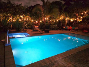 Spacious 4BR, 5 Min Chase Stadium, Pool & Jacuzzi